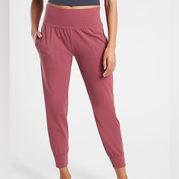 Athleta Pants - Athleta salutation joggers